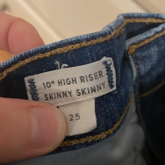 Madewell High-Rise Skinny Jeans In Ames Wash Button-Front Edition - Picture 9 of 9